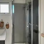 2 Bedroom Cozy In *