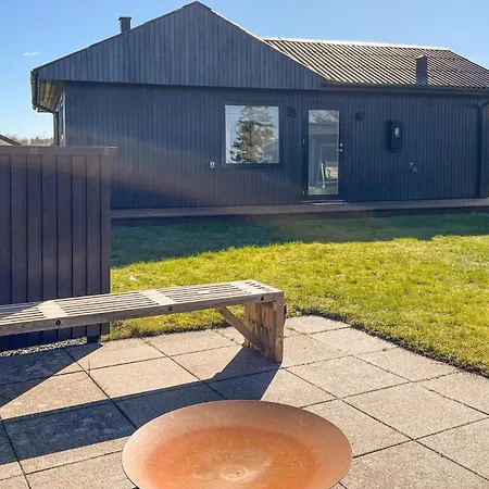 Сasa de vacaciones 2 Bedroom Cozy In