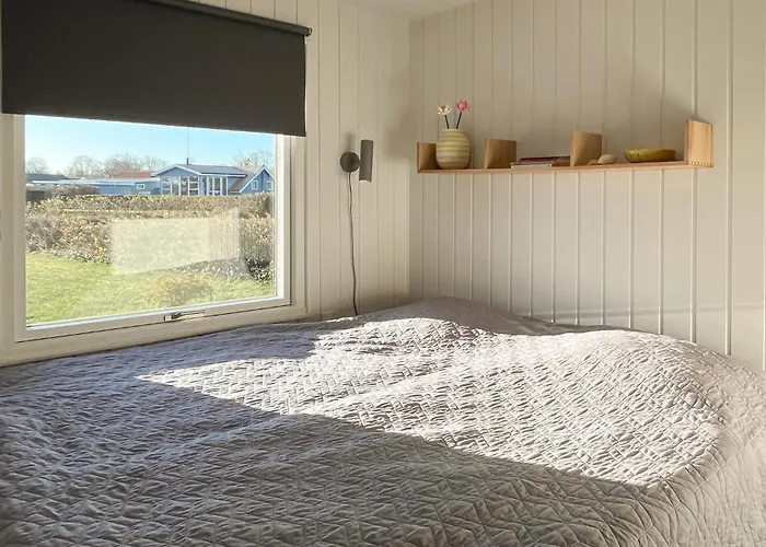 2 Bedroom Cozy In * Sæby